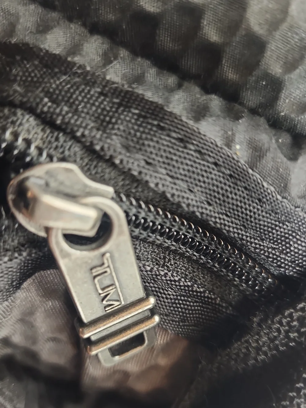 Tumi Black Messenger Crossbody Bag w/Brown Leather Accent Minimalist Man Bag WOW